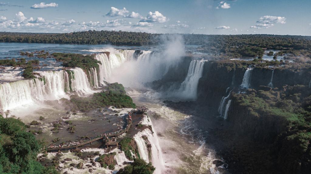 Vale a pena fazer o Macuco Safari em Foz do Iguaçu?